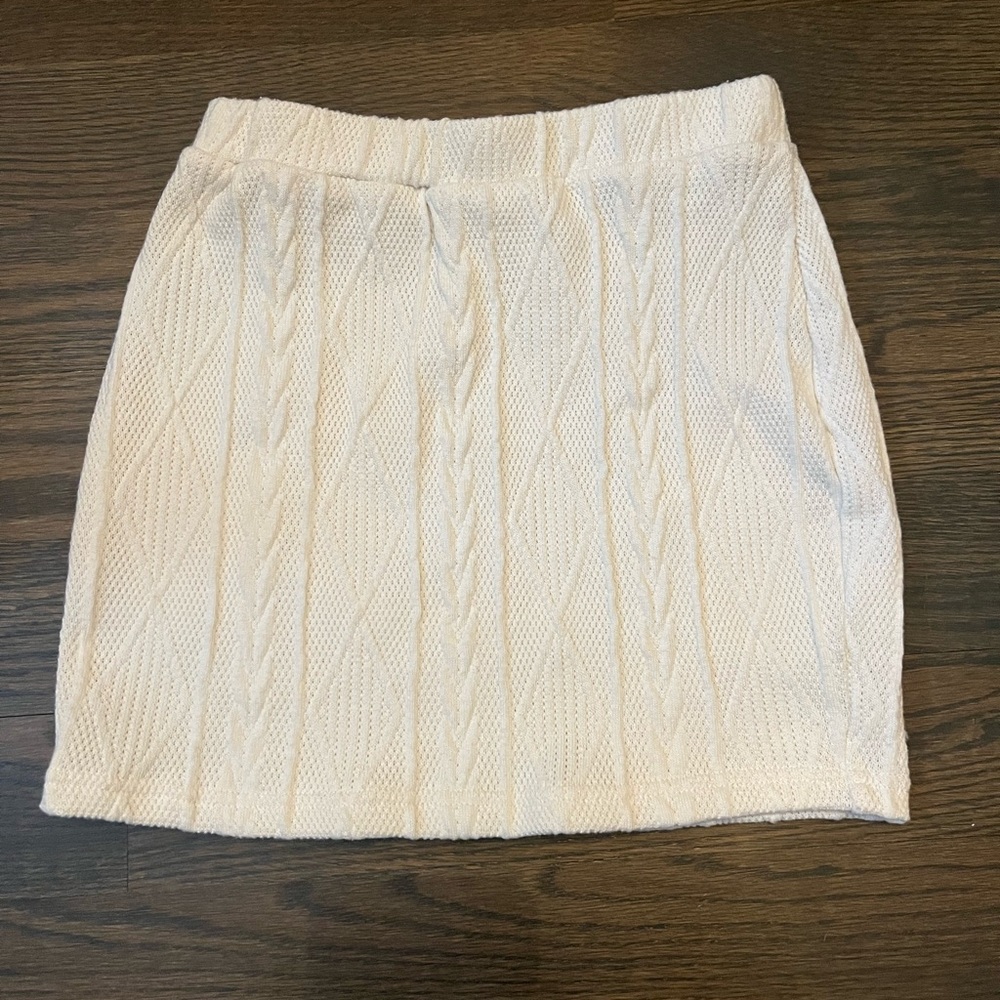 Petite White knit braided skirt